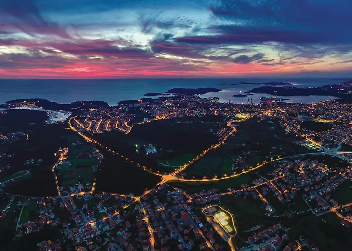 Awesome In With Wifi Апартаменти Пула