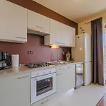 Cozy In With Swimming Pool Apartment Pula