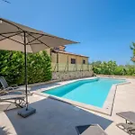Apartment Cozy In With Swimming Pool Pula