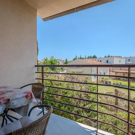 Apartment Awesome In With Wifi Pula