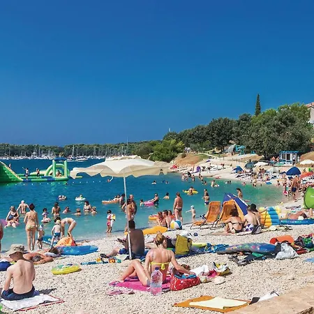 Apartment Awesome In With Wifi Pula