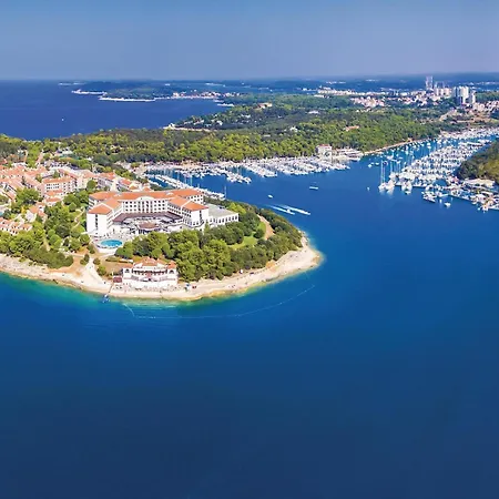 Apartment Awesome In With Wifi Pula