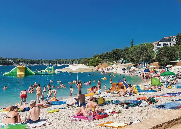 Appartamento Awesome In With Wifi Pola